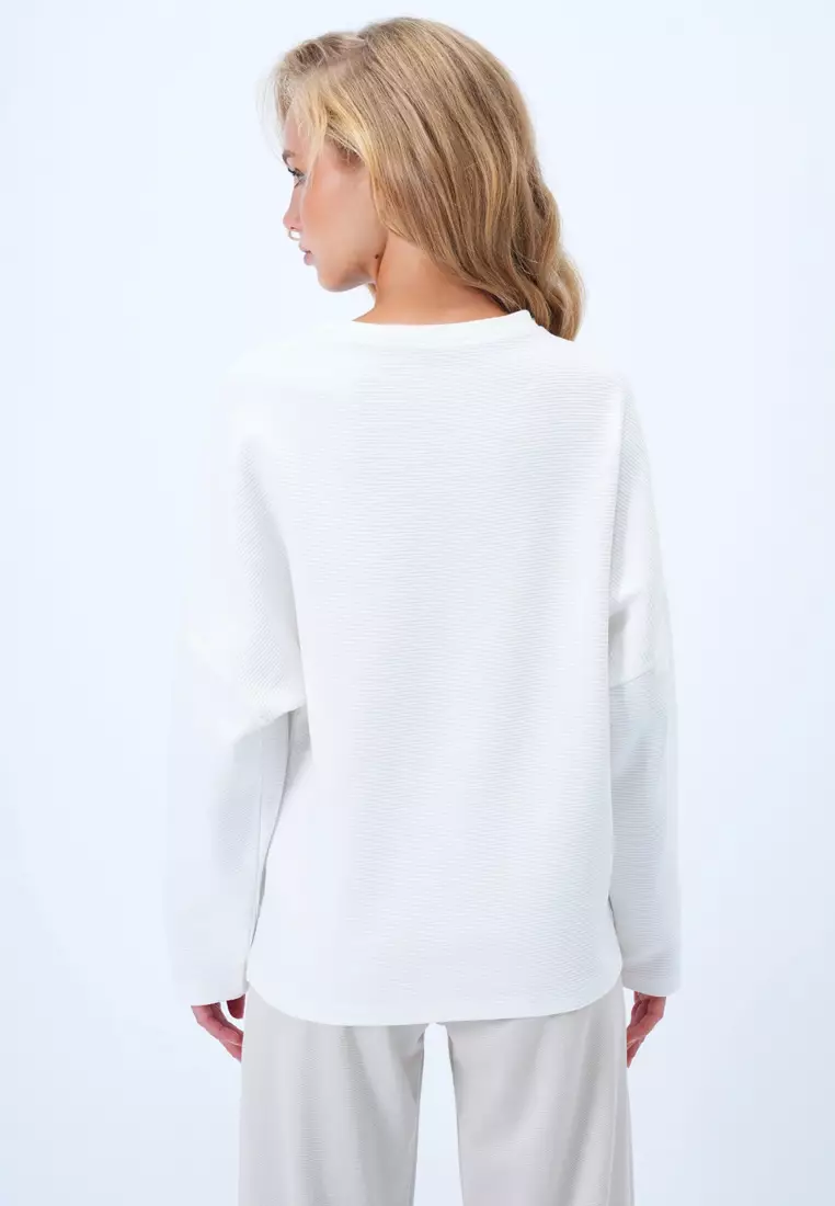Crew Neck Batwing Sleeves Sweatshirt