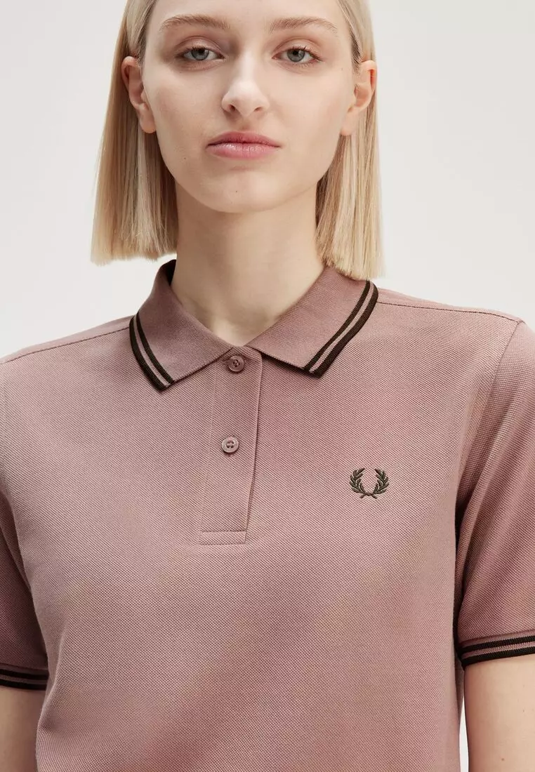 Fred Perry G3600 Twin Tipped Fred Perry Shirt (Dark Pink / Night Green / Night Green)