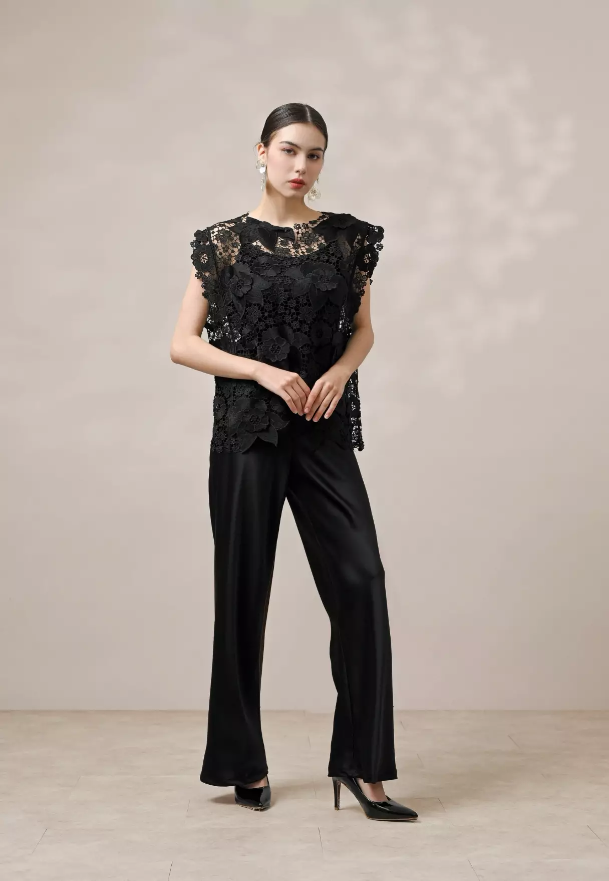 Fleurine Vest - Obsidian