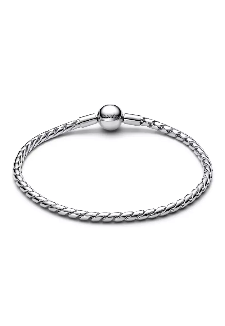Round Clasp Wing Chain Bracelet