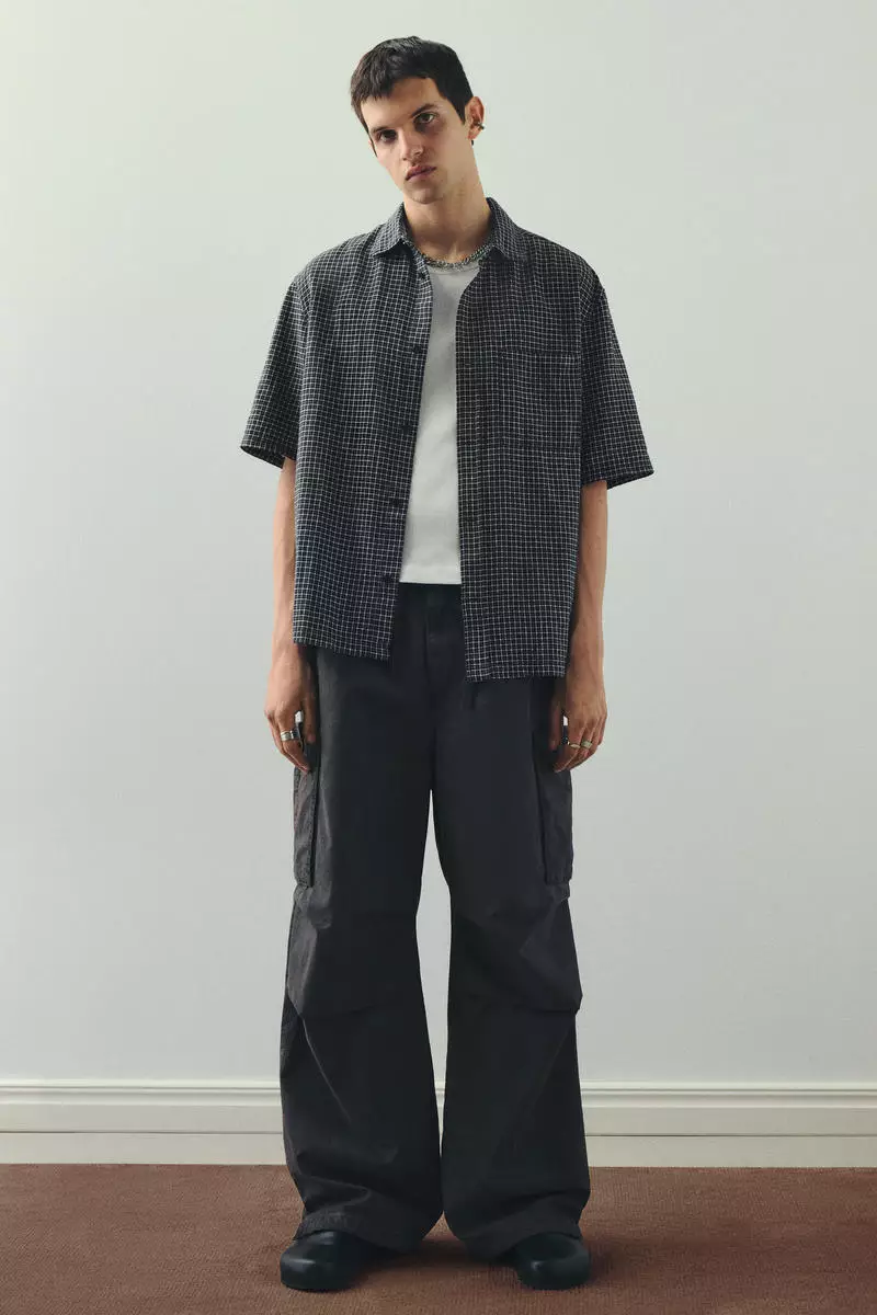 Oversized Fit Short-sleeved linen-blend shirt