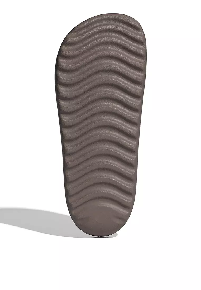 Lifestyle Adilette Lumia Slides Unisex Brown JQ0790