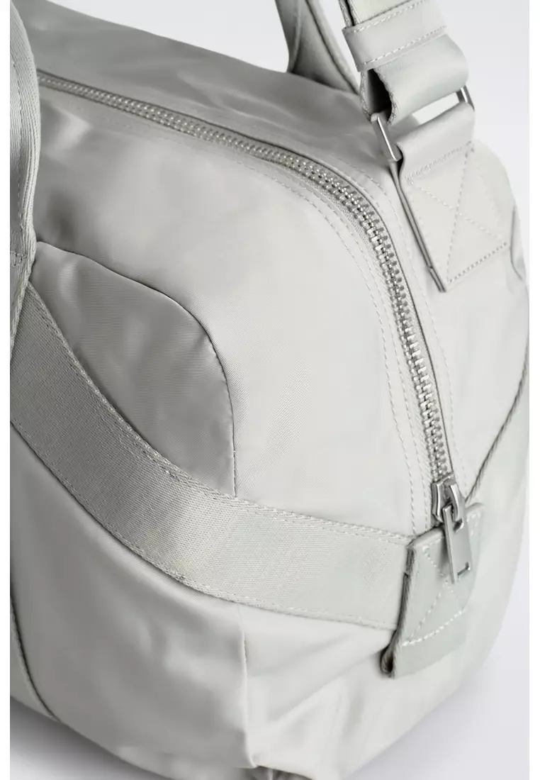 SPORTS DUFFLE BAG - NYLON