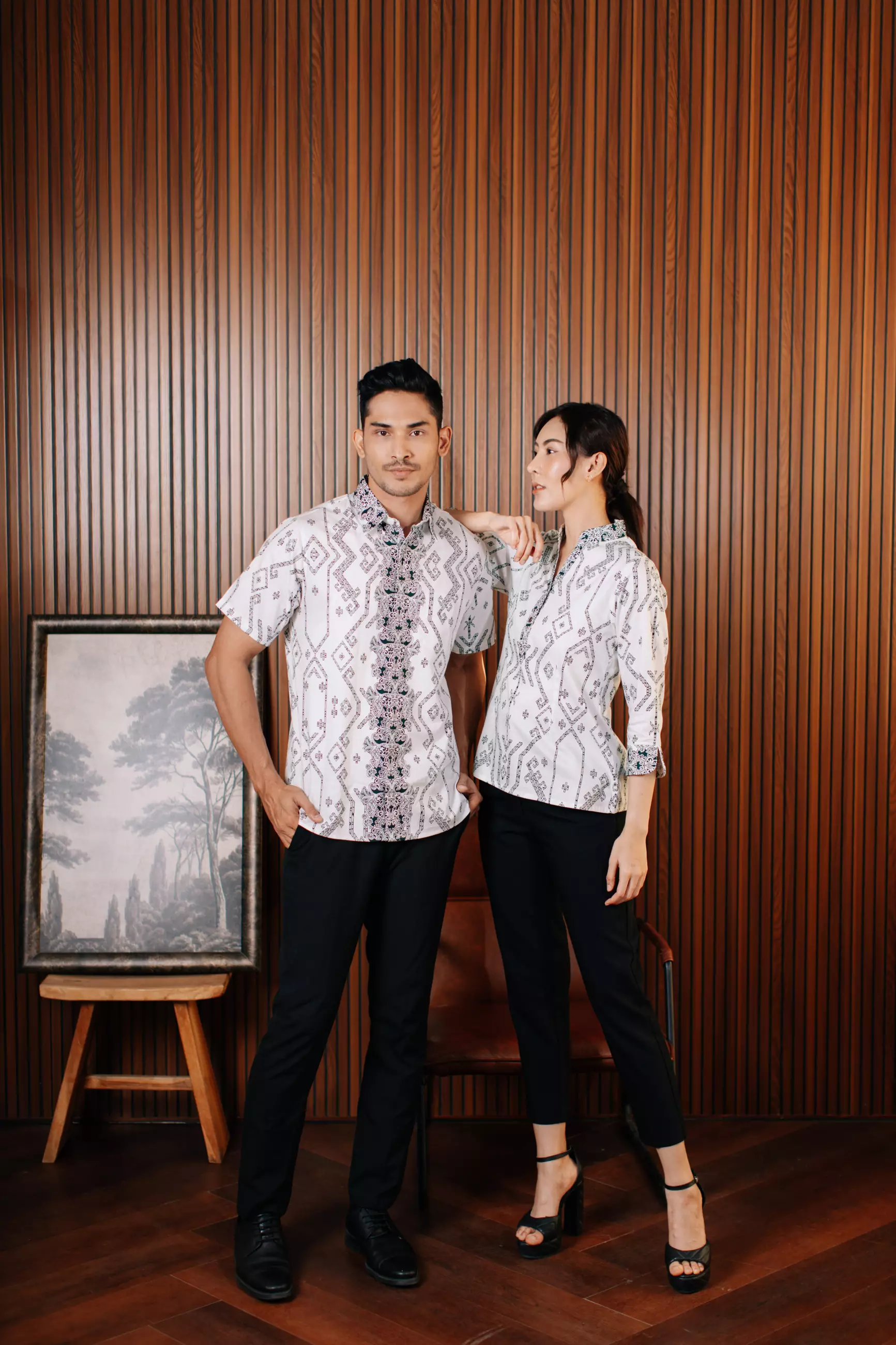 Adyatma Renjana Green White Putih Kemeja Batik Slim Fit Pria Lengan Pendek Katun