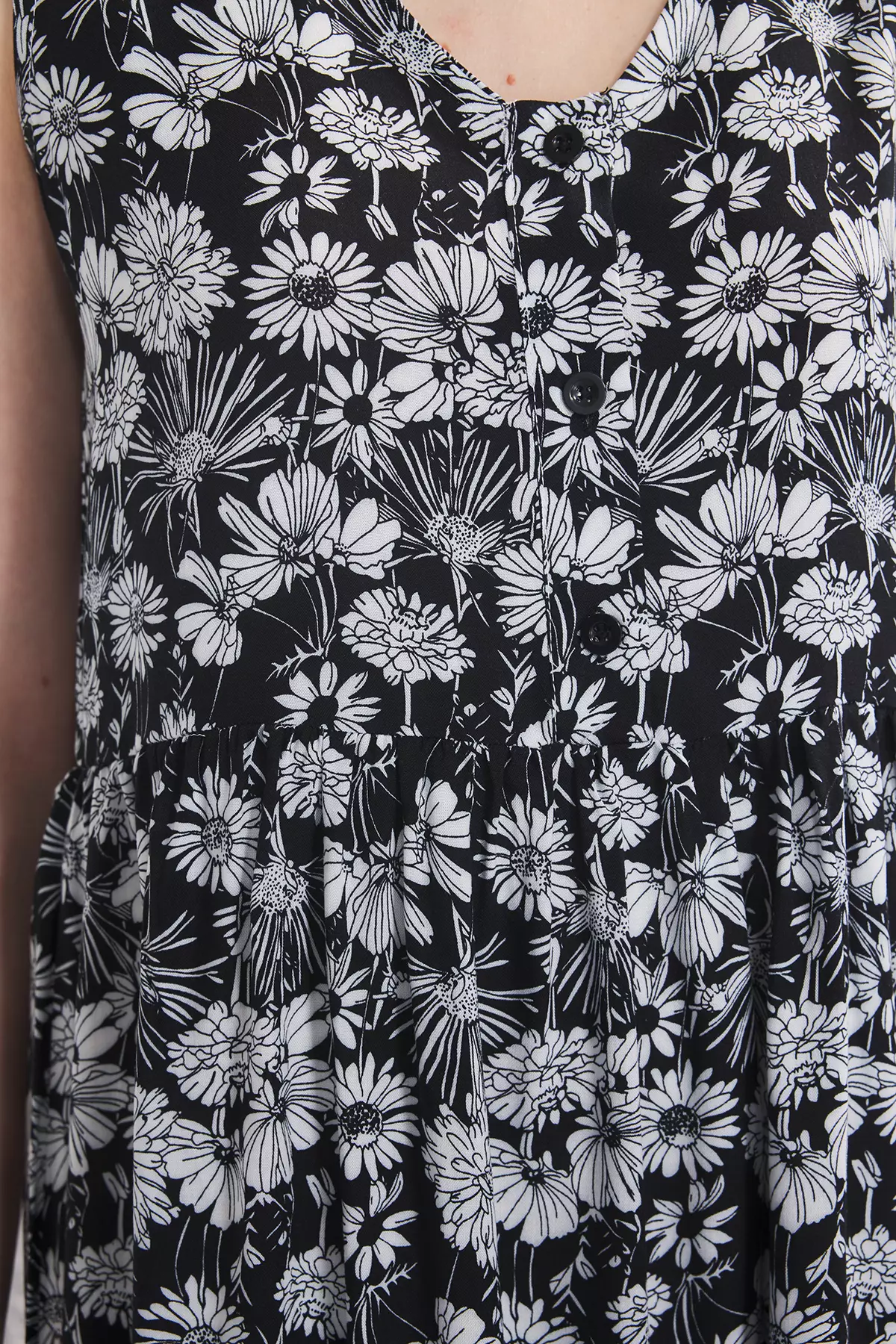 Black Floral Midi Woven Dress TWOSS25EL00767