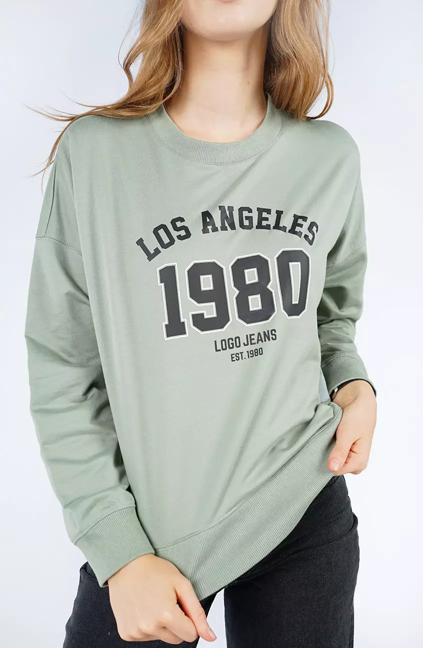 Logo hotsell jeans sweater