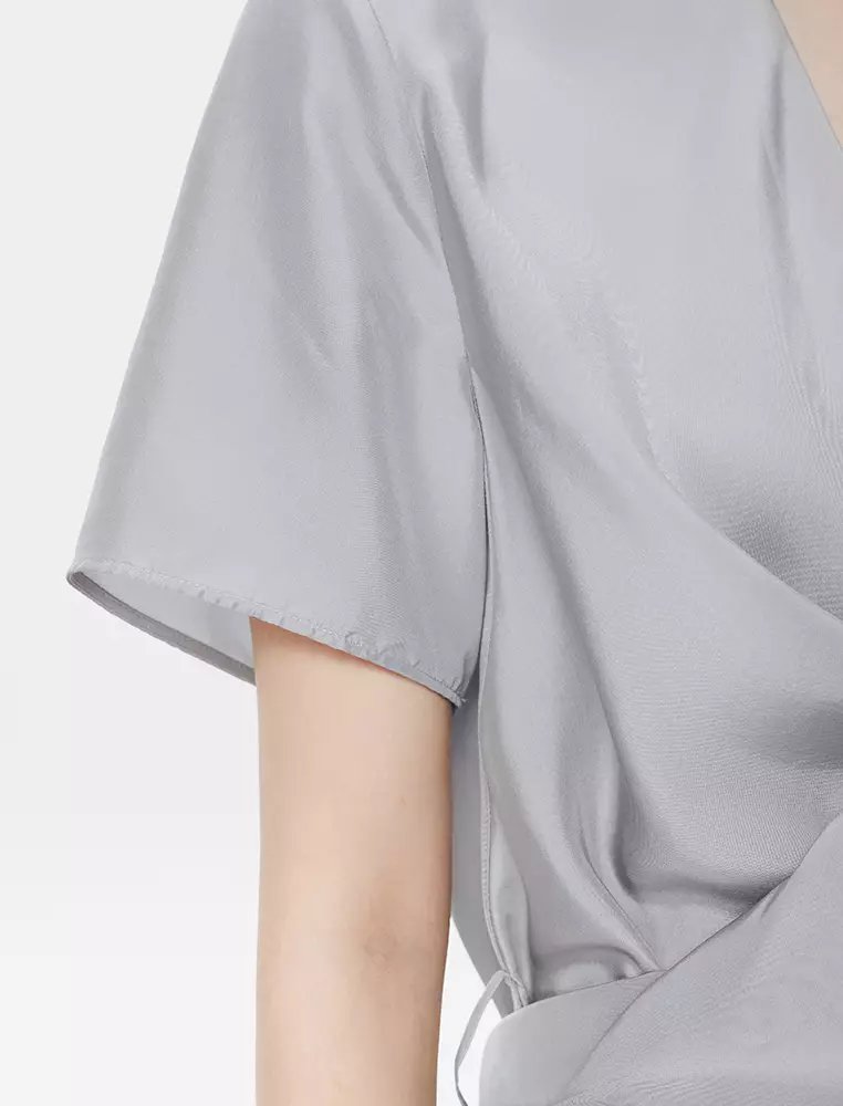 V-Neck Twist Knot Short Sleeve Shirt