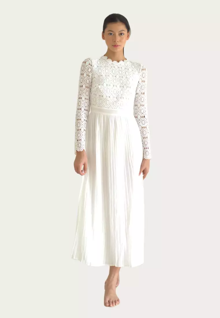 Buy Mommy Hugs The White Star Dress Mommy Version 2024 Online