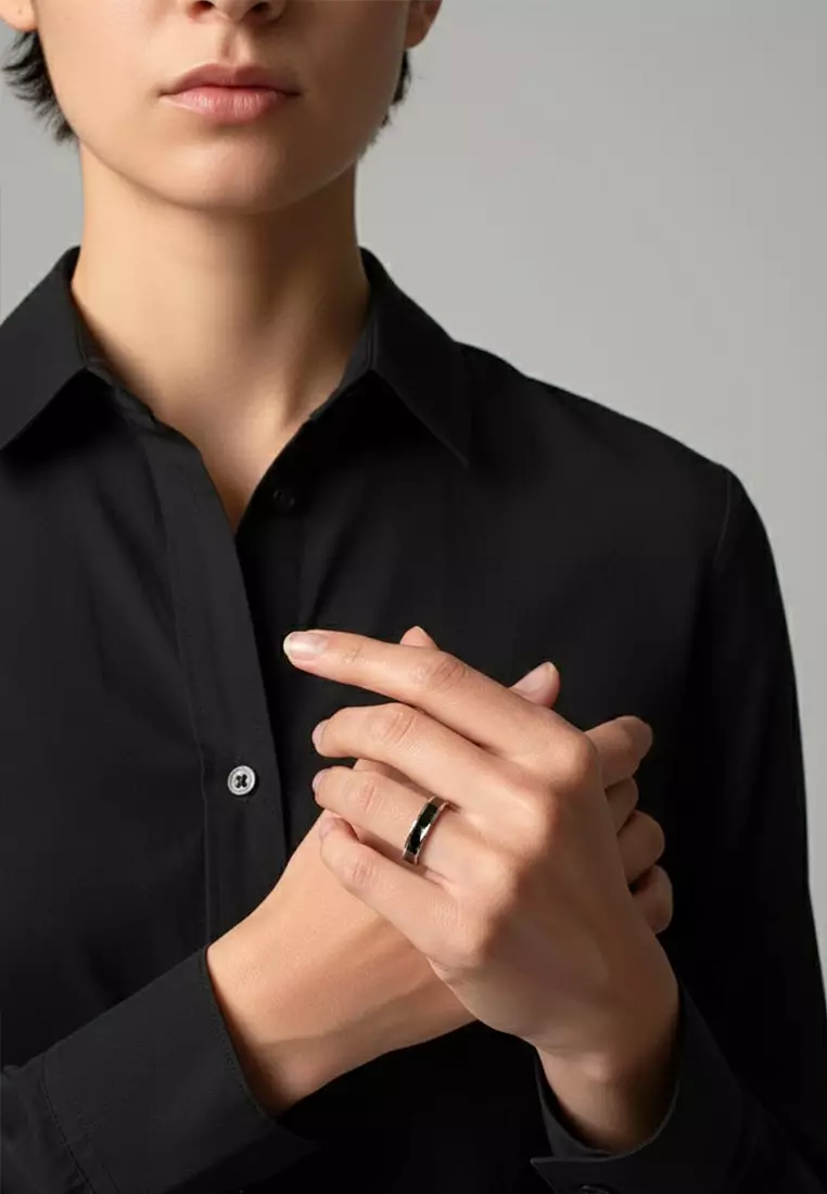 Ceres Timeless Ring Black Enamel Ring in Silver