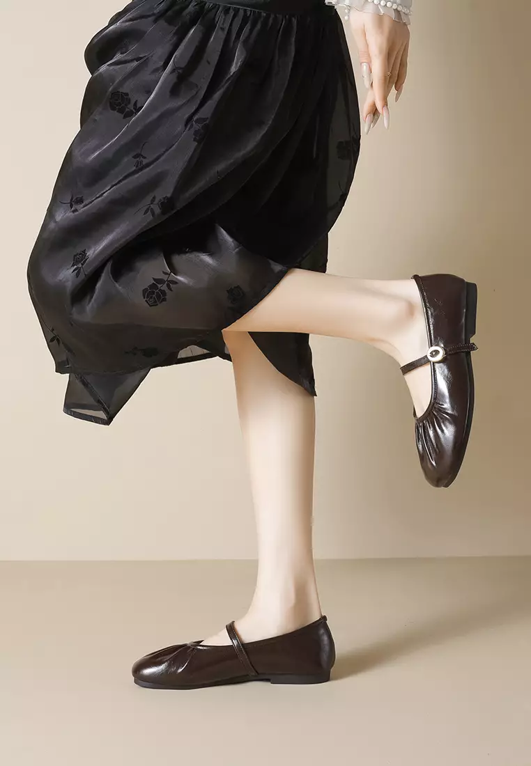 Needle Buckle Strap Pleated Mary Jane Shoes WW993-9