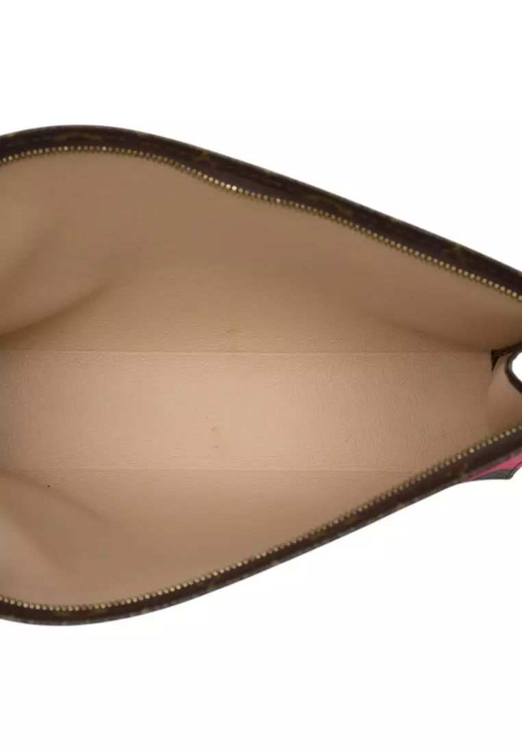Pre-Loved Louis Vuitton Monogram Game On Toiletry Pouch 26