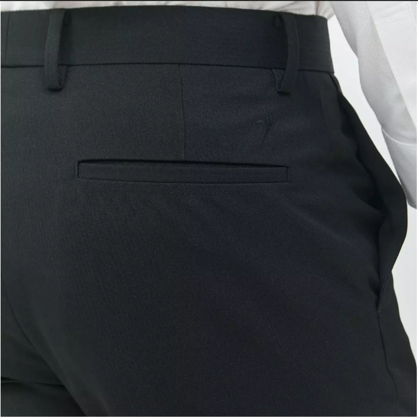 Jobb Vilatoro Celana Panjang Pria Regular Fit Hitam Warna Black