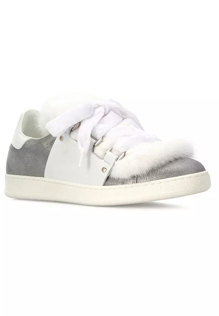 White sneakers with fur store