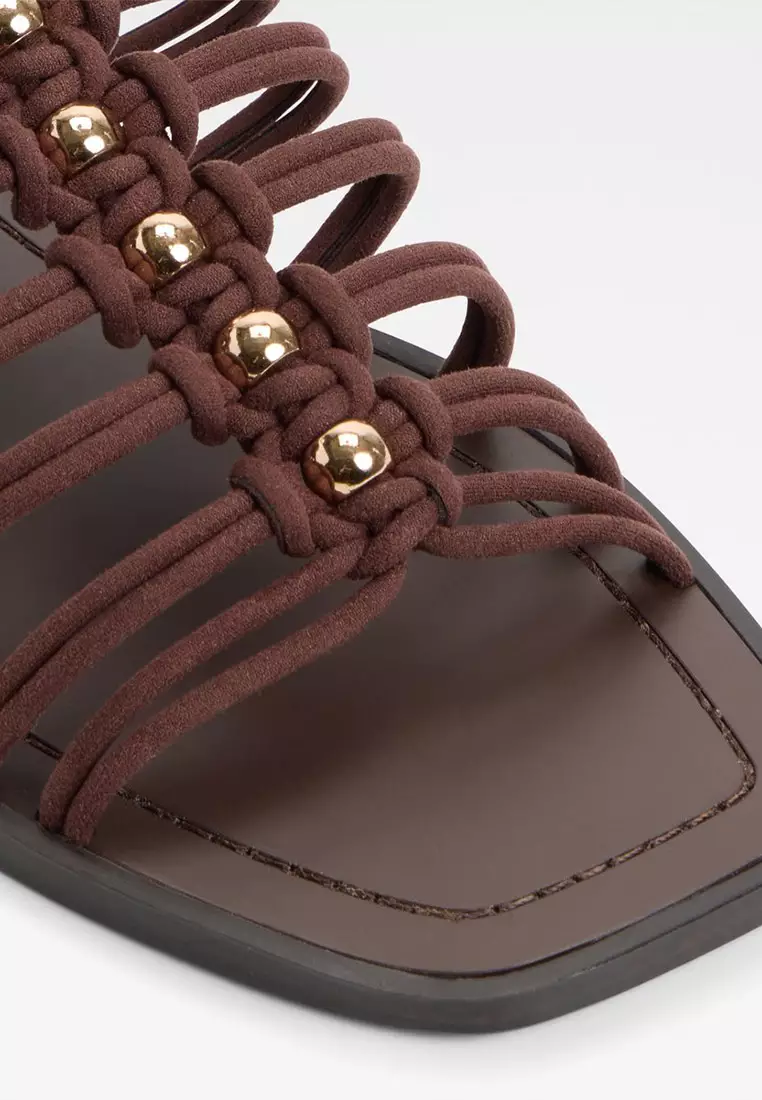 Unoma Flat Sandals