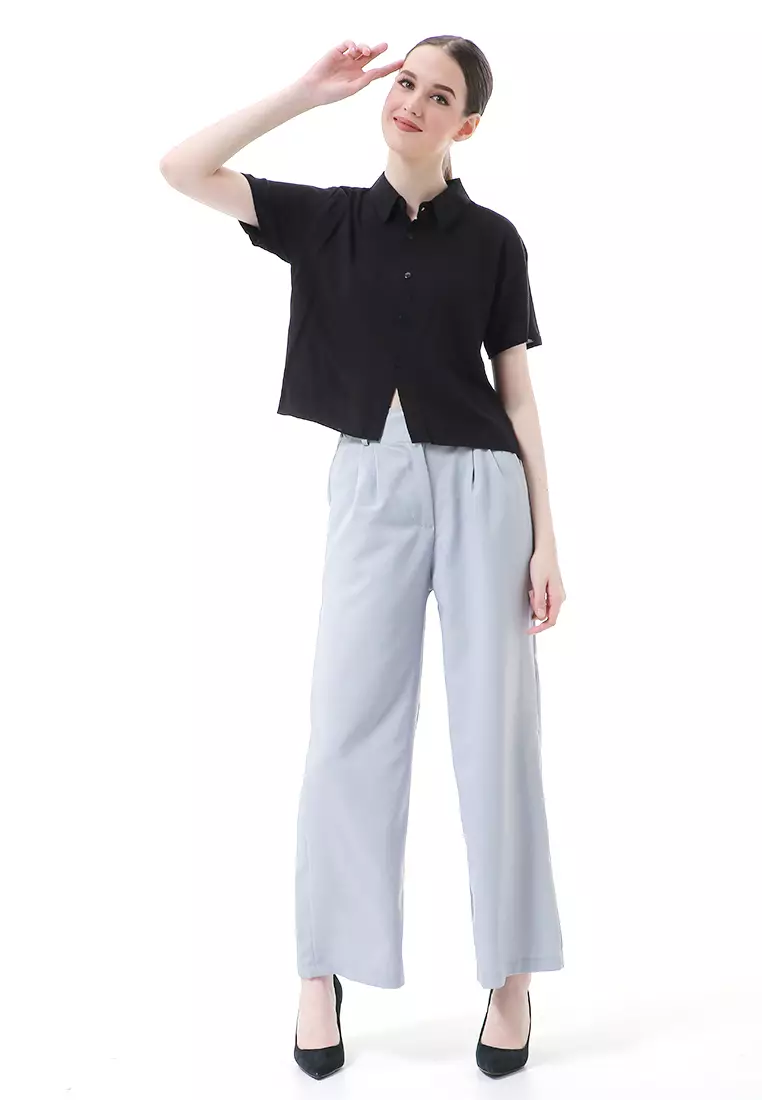 Melinda Kemeja Crop Top Atasan Wanita Motif Polos Relaxed Fit - Hitam