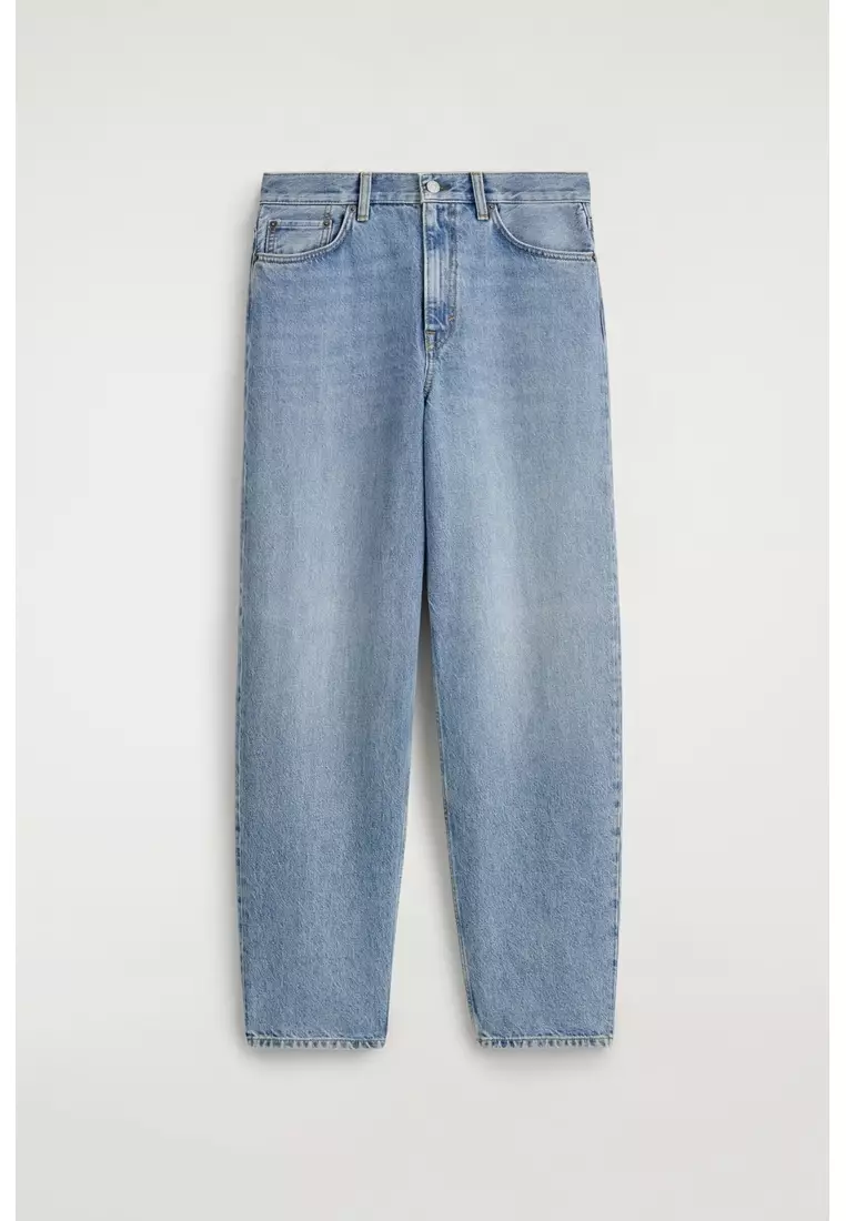 ARCH TAPERED JEANS