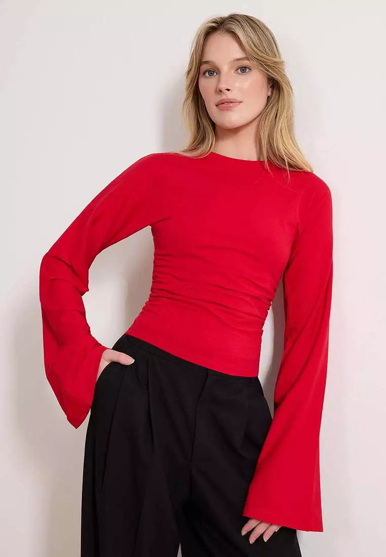 Gathered Detailed Blouse