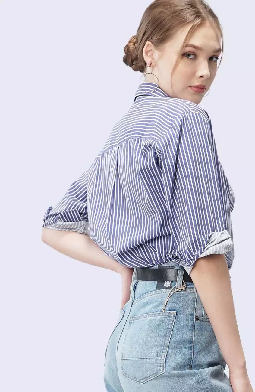 Kemeja Wanita Nadya Blue White