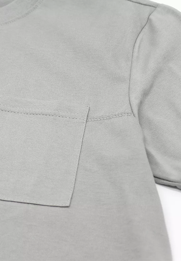 Men's Basic Round Neck T-Shirt with Pocket Detail