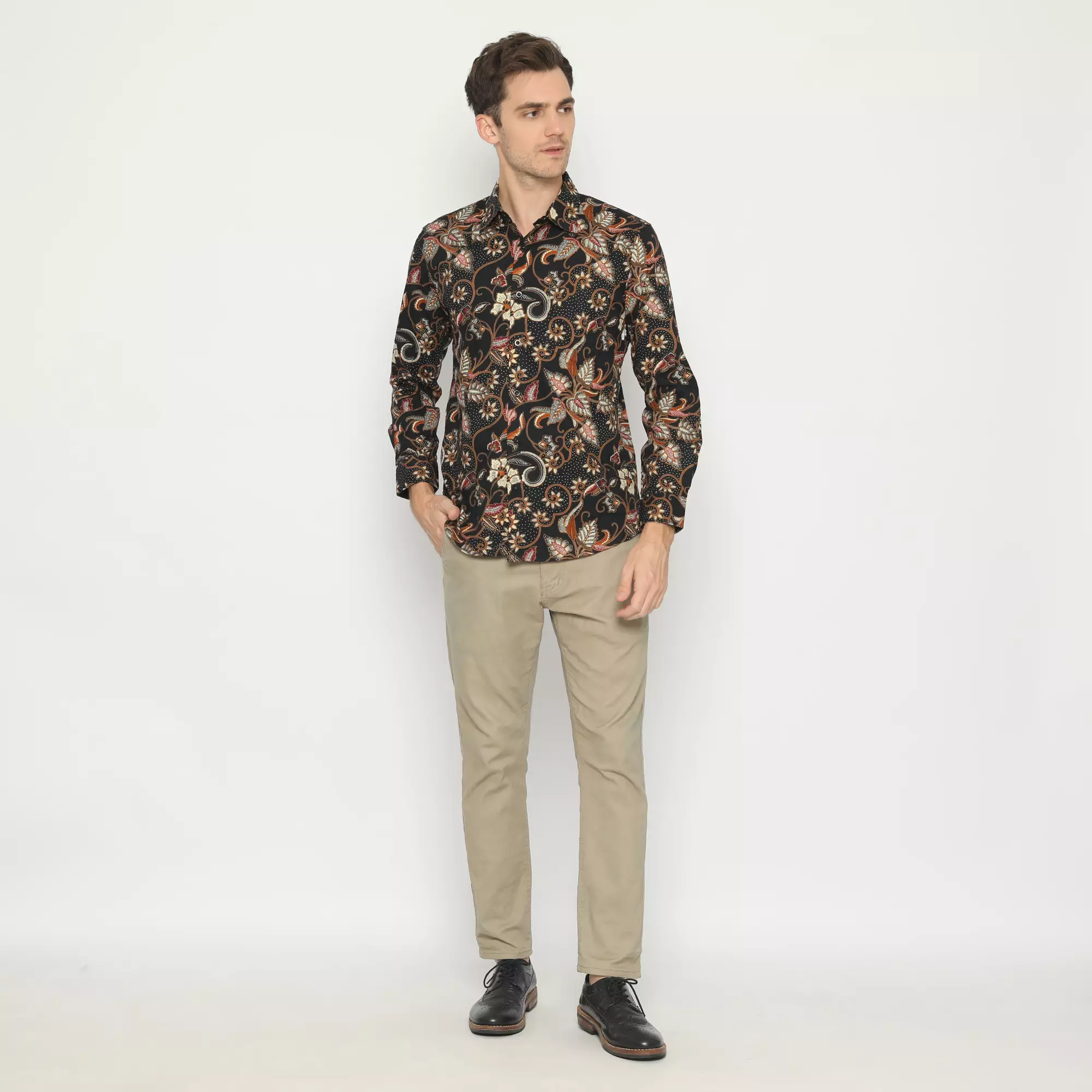 Platini Kemeja Batik Pria Lengan Panjang Katun Hitam 460529