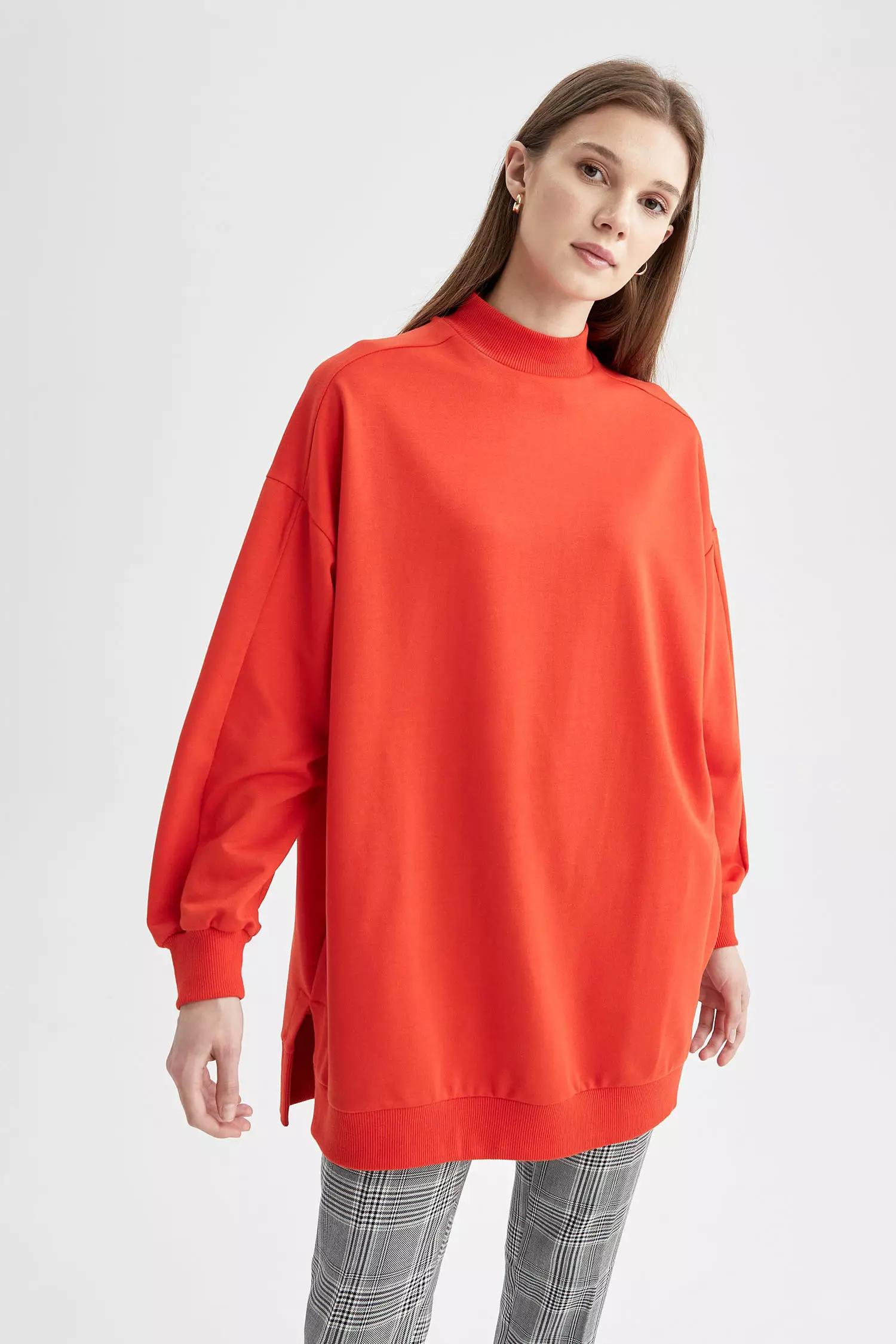 Red turtleneck discount long sleeve