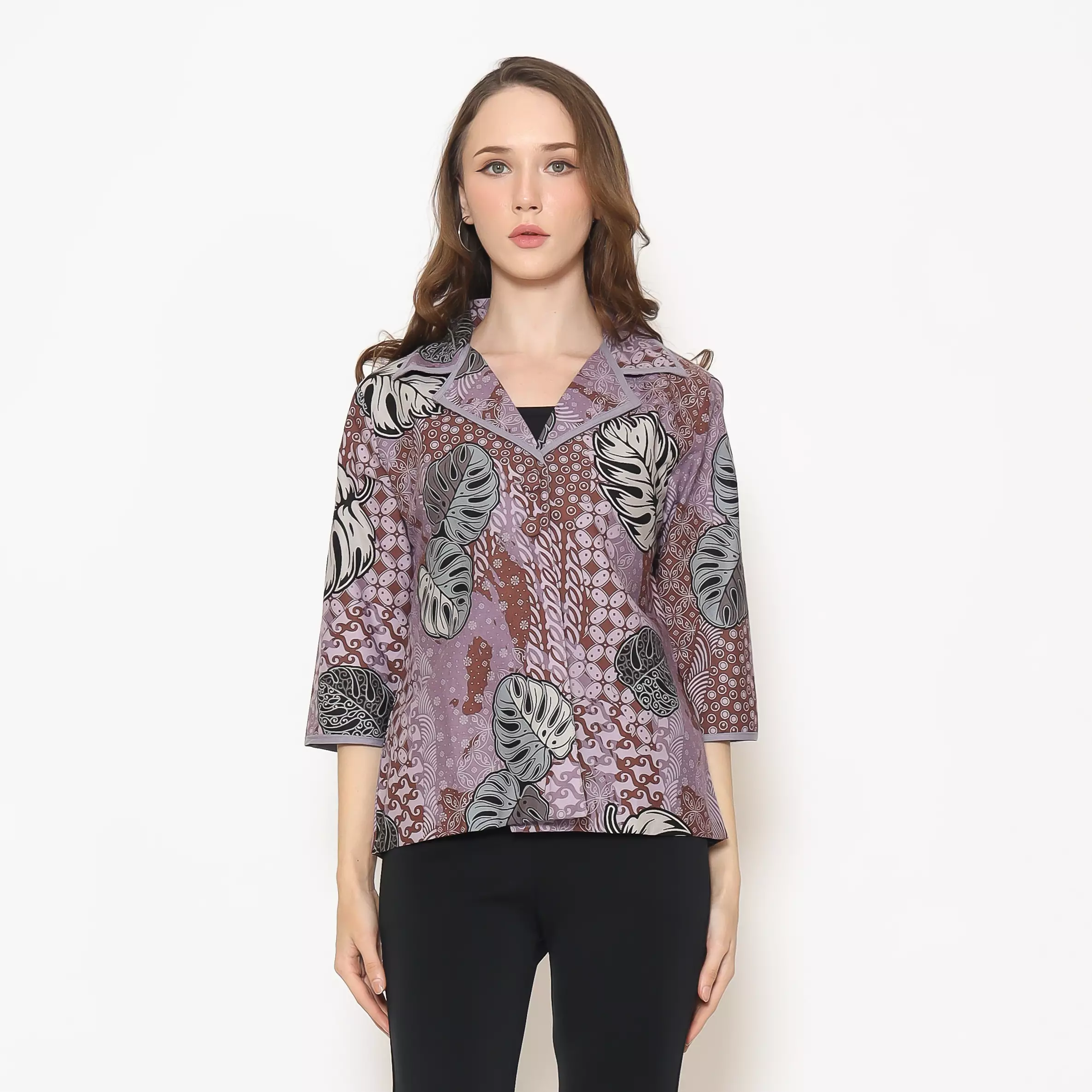 Blazer Batik Wanita - Bhatara Batik Kirei - Atasan Batik Modern Lengan Panjang