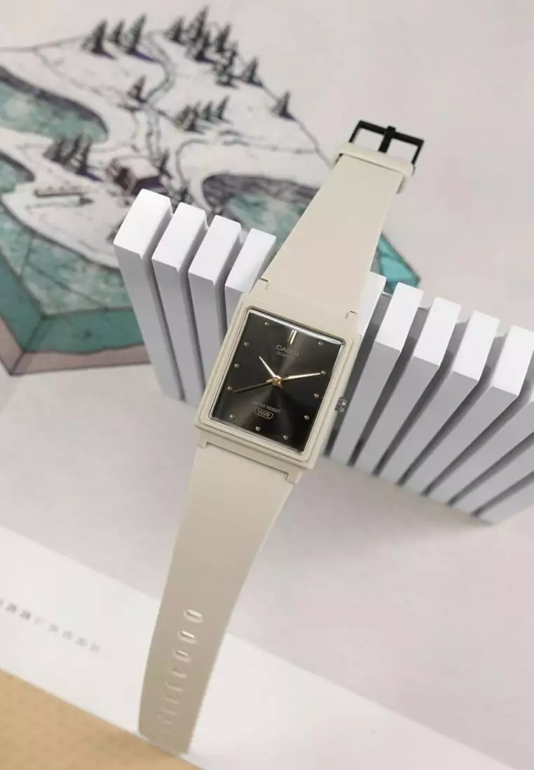 Women's Analog Watch MQ-38UC-8A White Resin Band