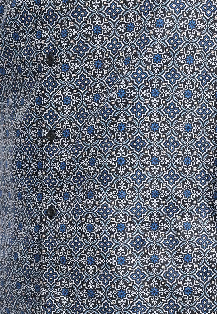 MANZONE X Adipati Dolken - Kemeja Koko Lengan Pendek Pria Makarim Comfort Fit - Black Warna Black