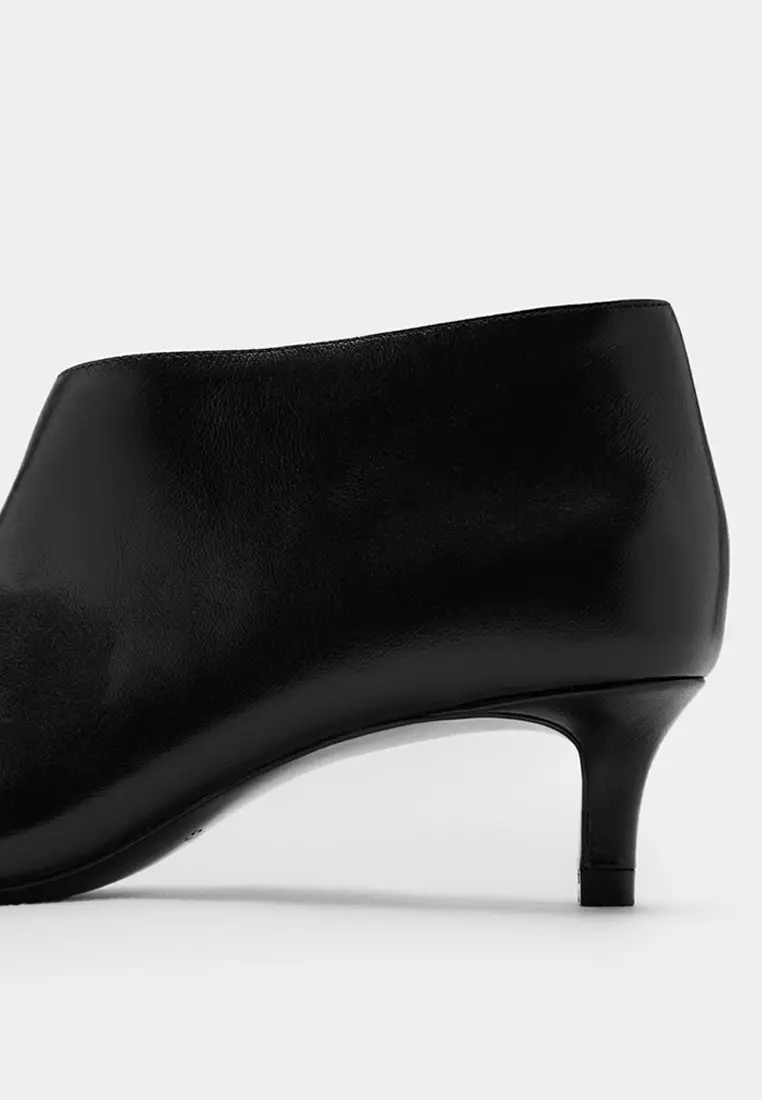 Leather Boots With Kitten Heels