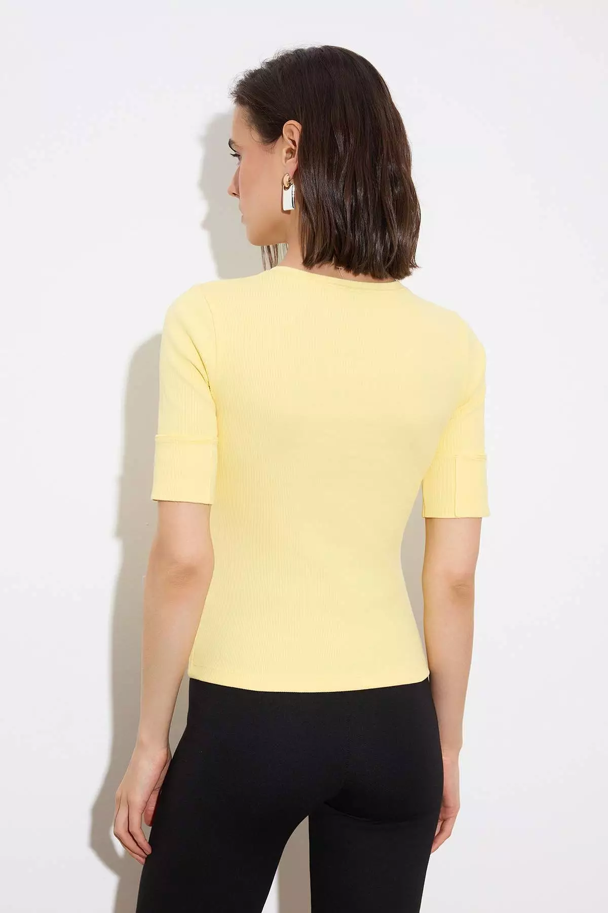 Limited Edition Yellow Fitted Short Sleeve Buttoned Corded Fabric Stretchy Knitted Blouse Twoss26Bz00473