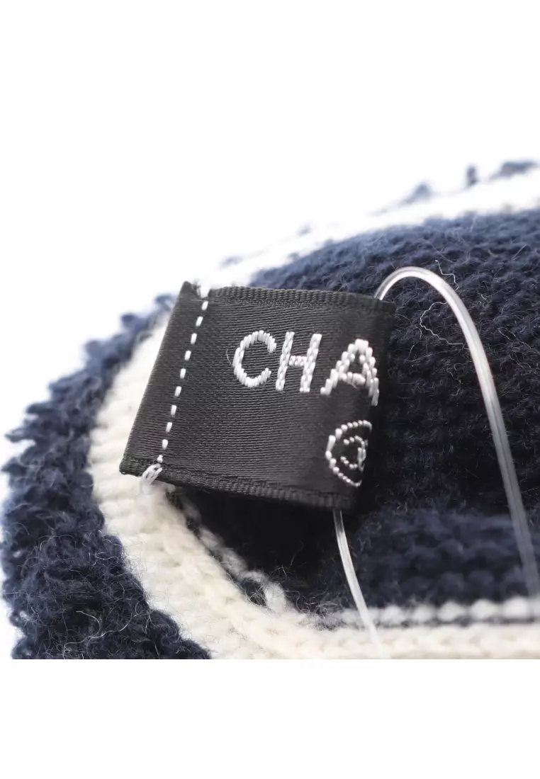 Pre-Loved Chanel coco mark mittens gloves glove cashmere Navy off white