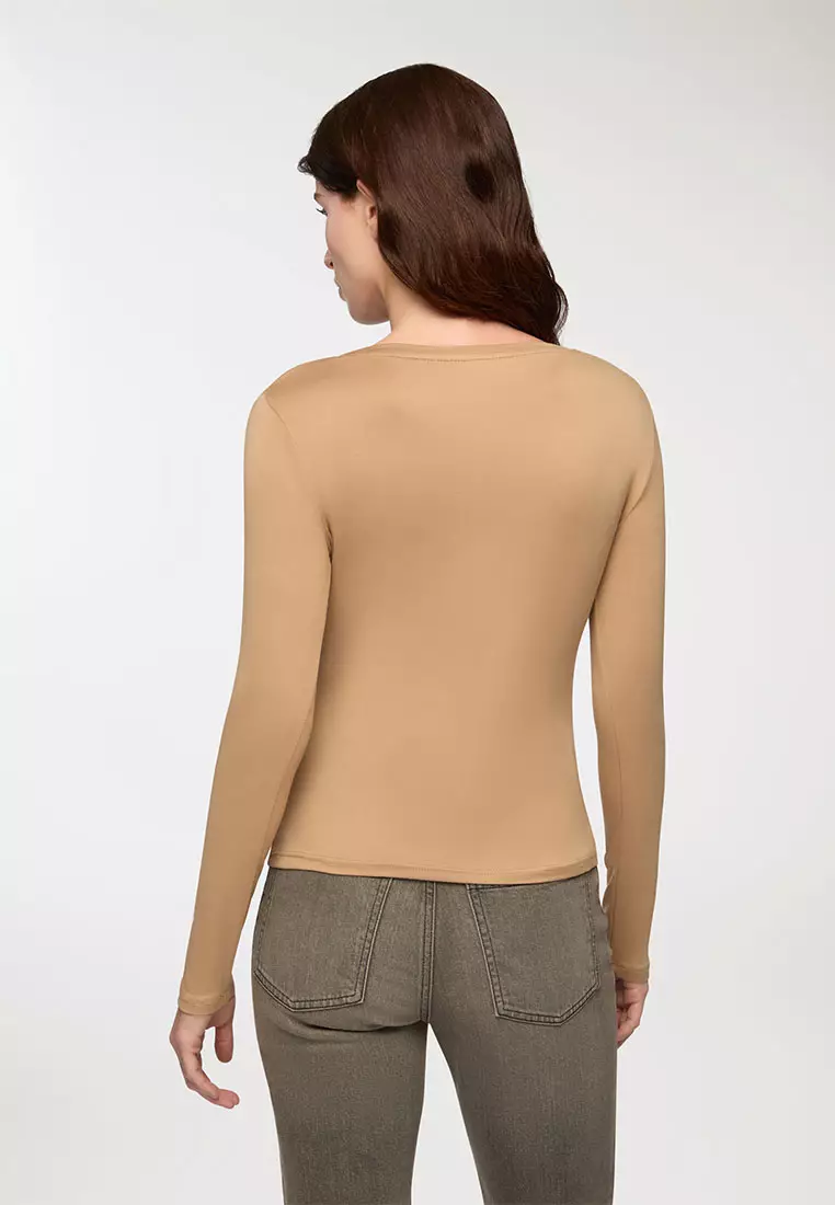 Woman Long-Sleeved T-Shirt