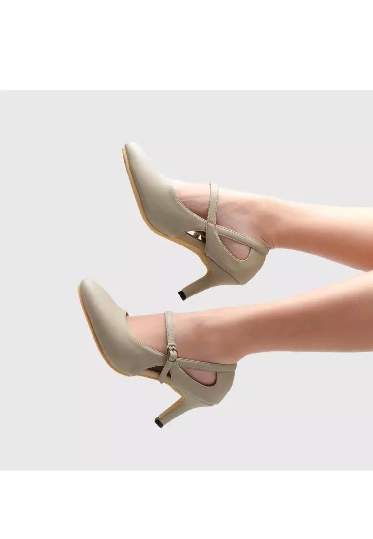 Decimal Heels Creamy