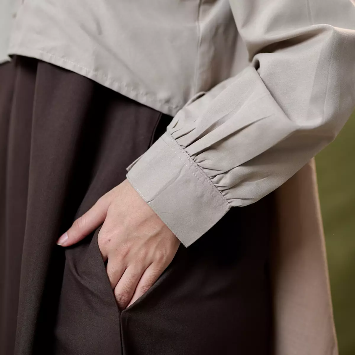 ZM Zaskia Mecca - Keyla Ash Gamis Wanita Dress - Romansa Khatulistiwa - Wijayakusuma