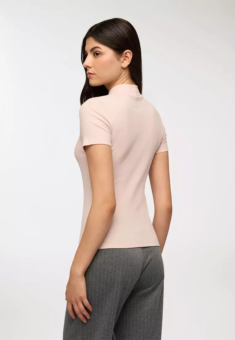 Woman Short-Sleeved T-Shirt