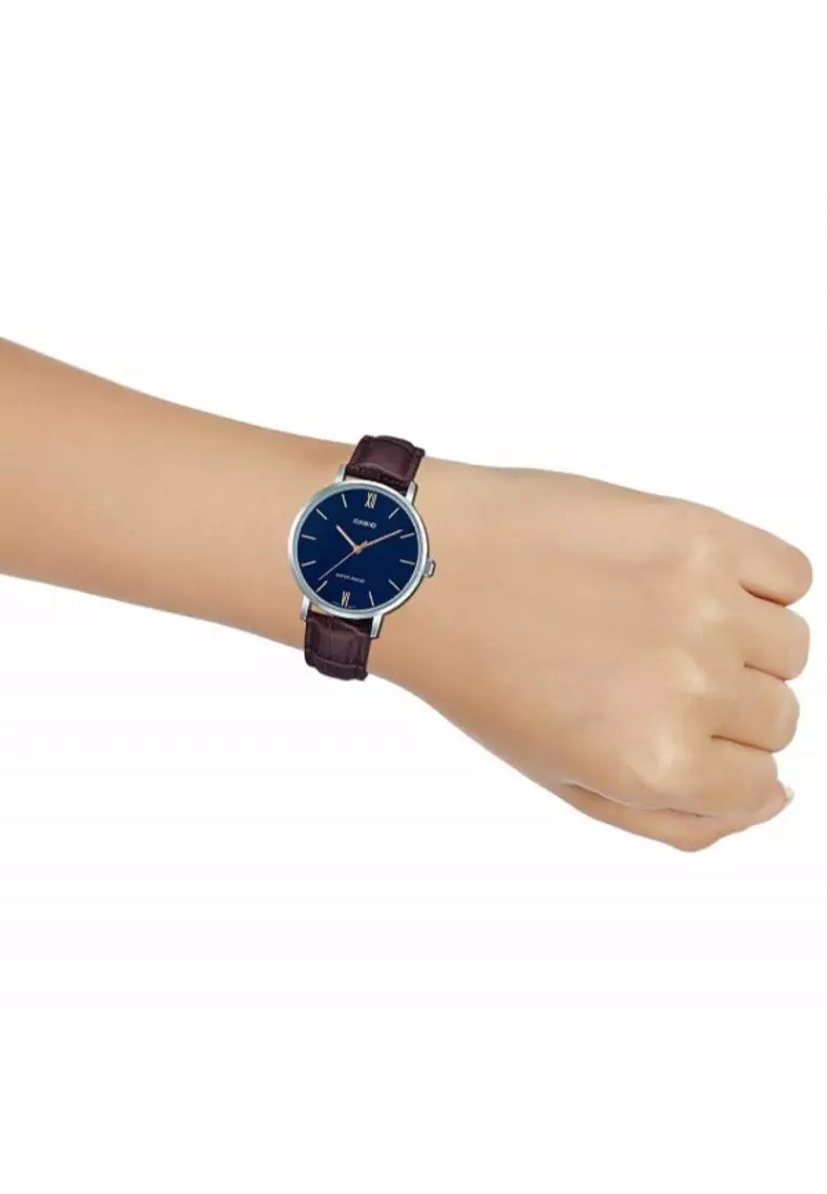 Women's Analog LTP-VT01L-2B Blue Leather Band Casual Watch