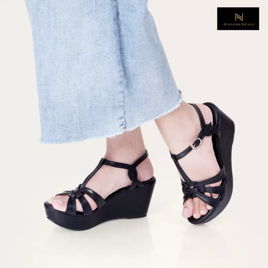Wedge Carla Black