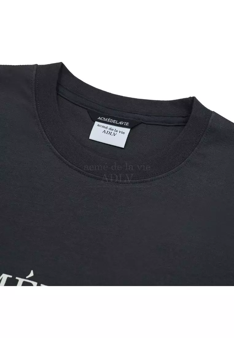 Essential Logo SEASON 2 Short Sleeve T-Shirt Charcoal