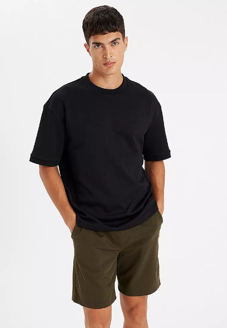 Regular Fit Basic Plain Bermuda Shorts With Pockets
