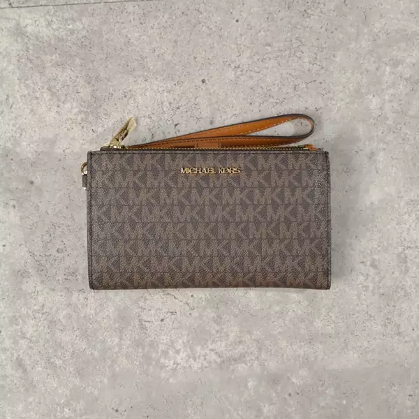 Dompet MICHAEL KORS MONOGRAM BROWN CAMEL FLAP BIFOLD LONG WALLET WITH HANDLE 100% ORIGINAL