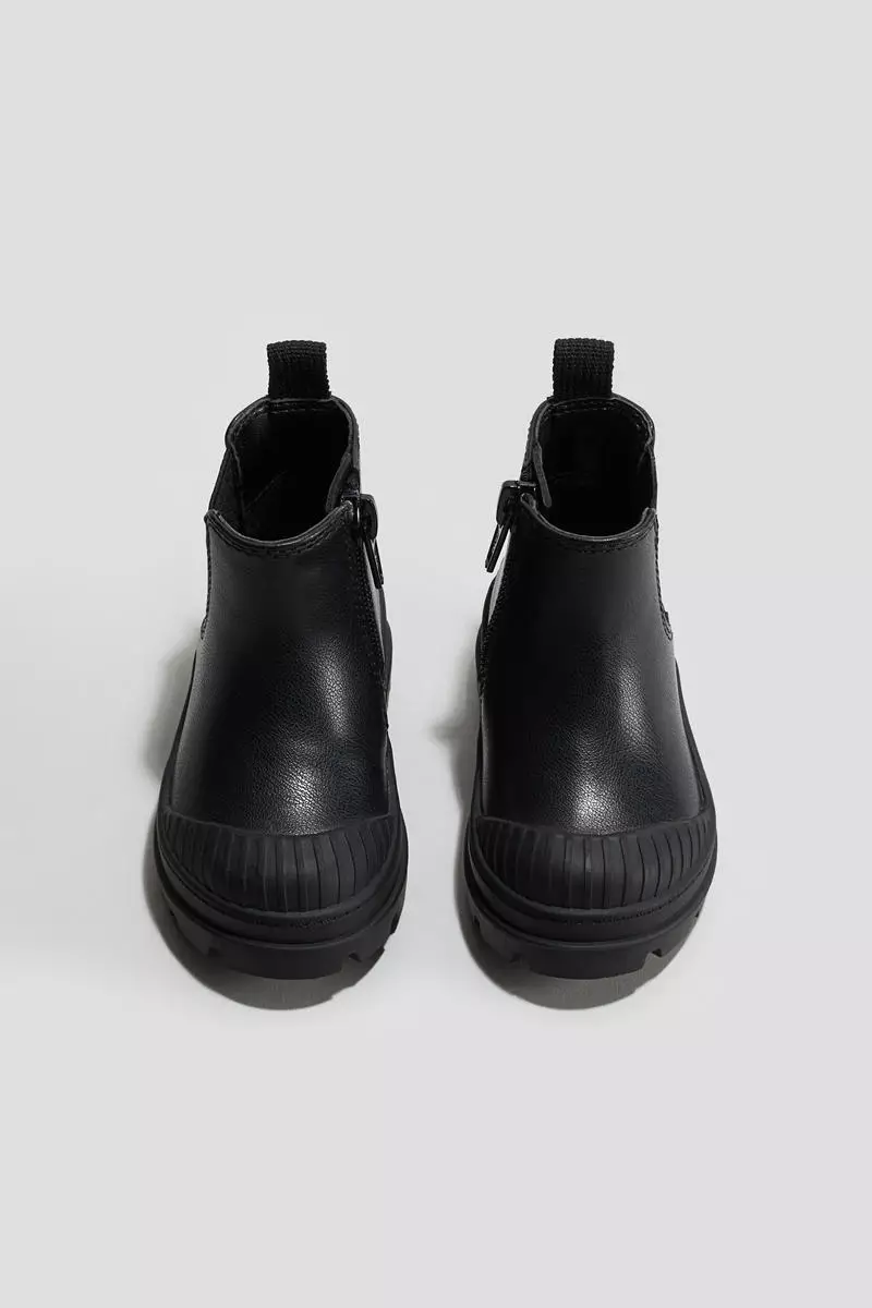 Chunky Chelsea boots