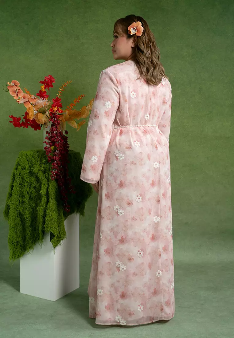 Dalila Plus size Dress with Pearl Belt