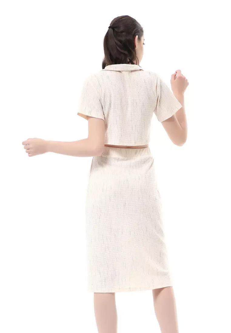 Nayra One Set Setelan Atasan Crop Lengan Pendek Rok Wanita Plain Motive Material Knit ORIGINAL - Peach