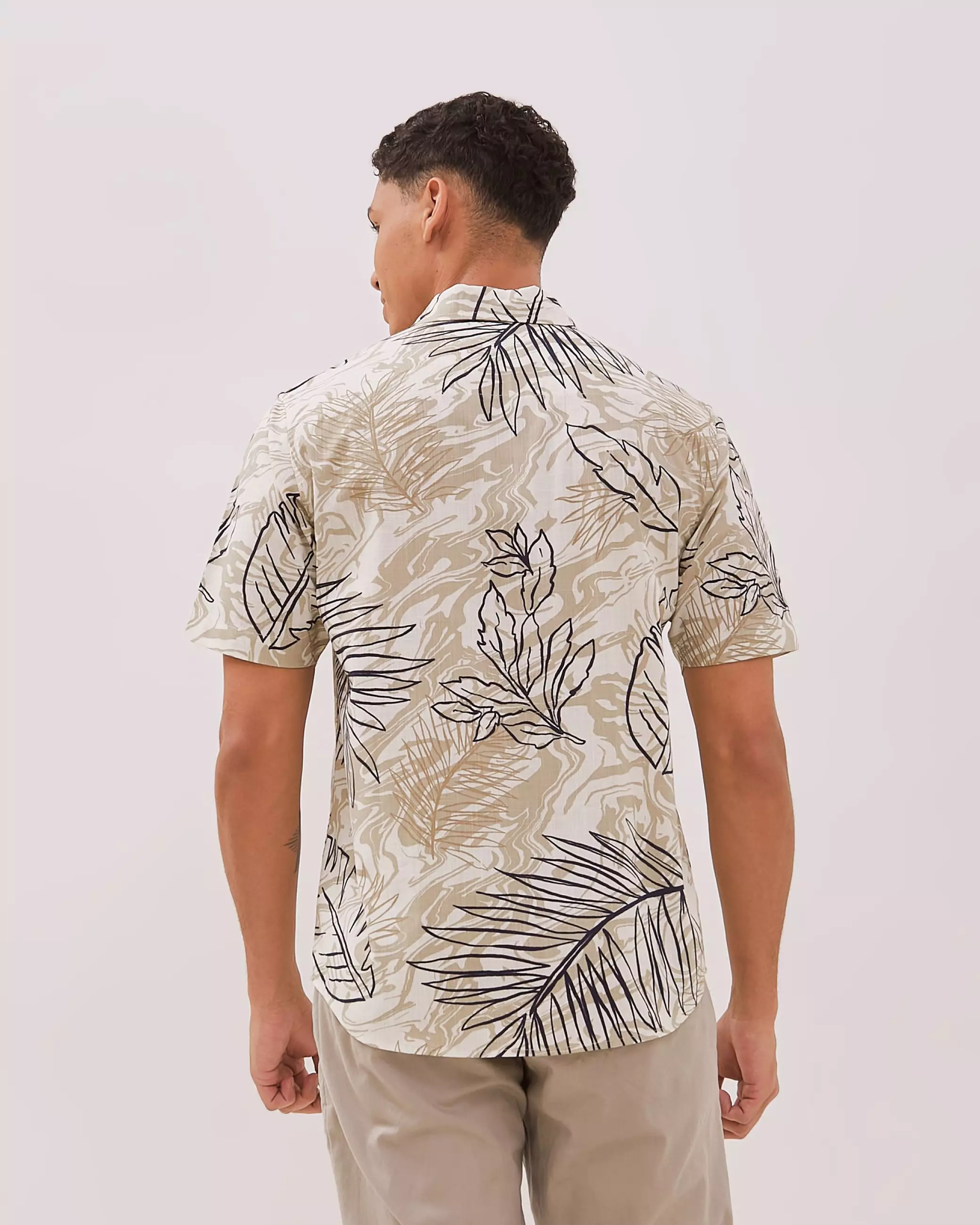 AMK Kemeja Pria Lengan Pendek SHP Hans Ss Brown