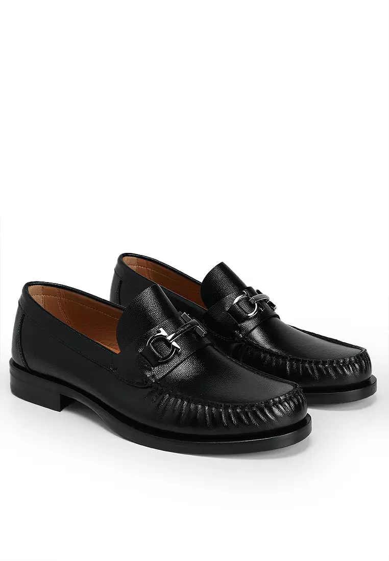 Jual Salvatore Ferragamo Gancini Ornament Moccasins (ik) Original