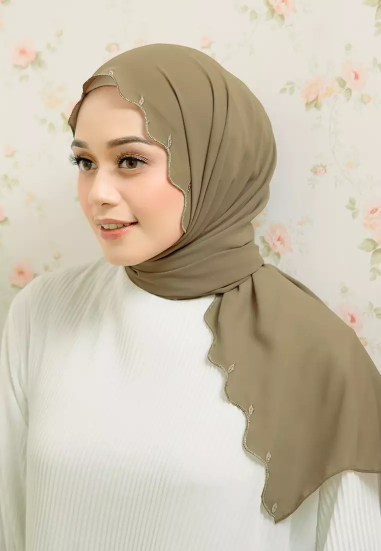 Jade Classic Shawl Natural