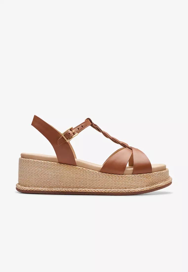 Discount on Clarks  shoes - SKU: Kimmei Twist Wedges Tan