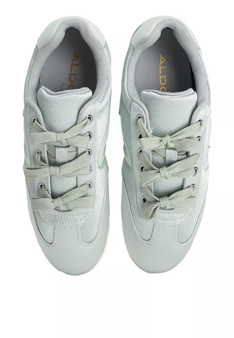 Maxie Sneakers