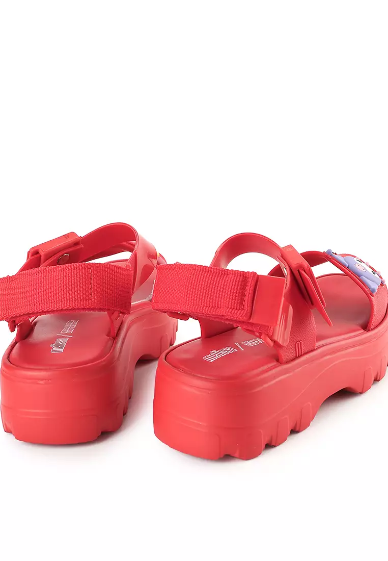 Kick Off 涼鞋 + Hello Kitty and Friends 廣告