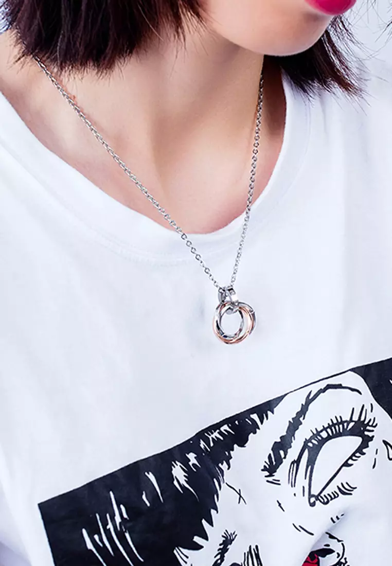 Couples Pendant Necklace 1 Set